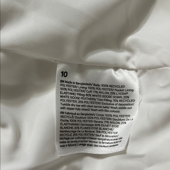 Lululemon Athletica White Puffer Jacket with Cropped Design - Picture 14 of 16